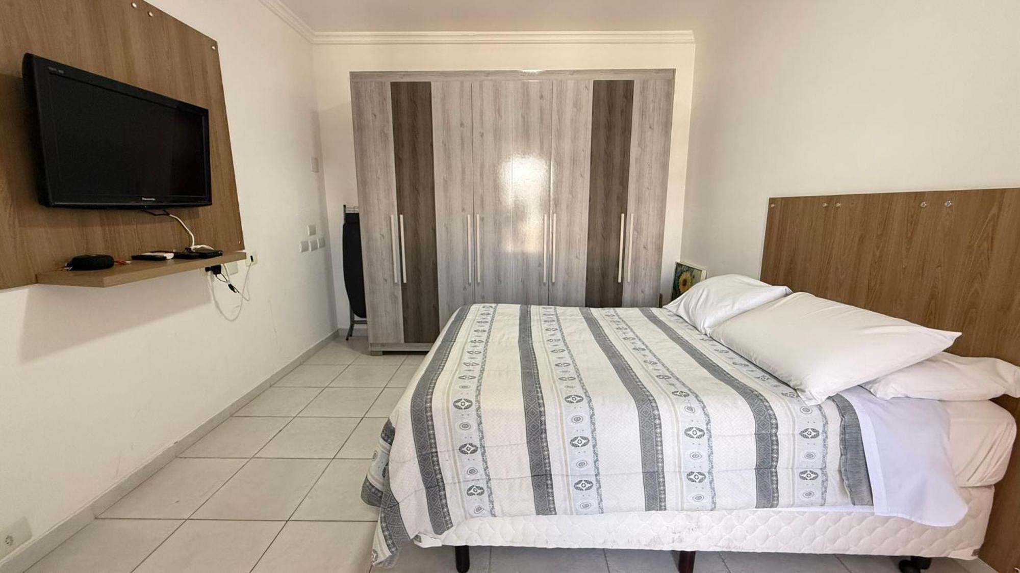 Flat A 1 Quadra Da Praia Das Pitangueiras - Ar Condicionado - 6 Pessoas Guarujá Zewnętrze zdjęcie