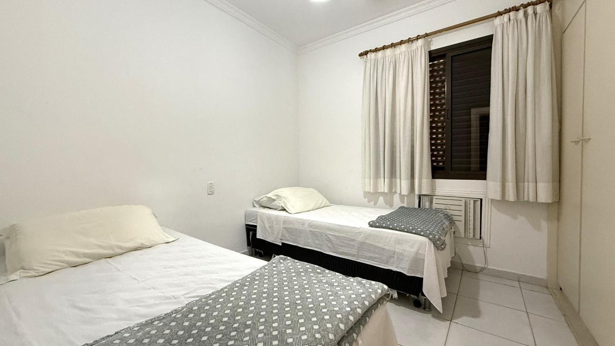 Flat A 1 Quadra Da Praia Das Pitangueiras - Ar Condicionado - 6 Pessoas Guarujá Zewnętrze zdjęcie